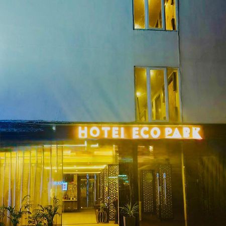 Hotel Eco Park New Town Экстерьер фото
